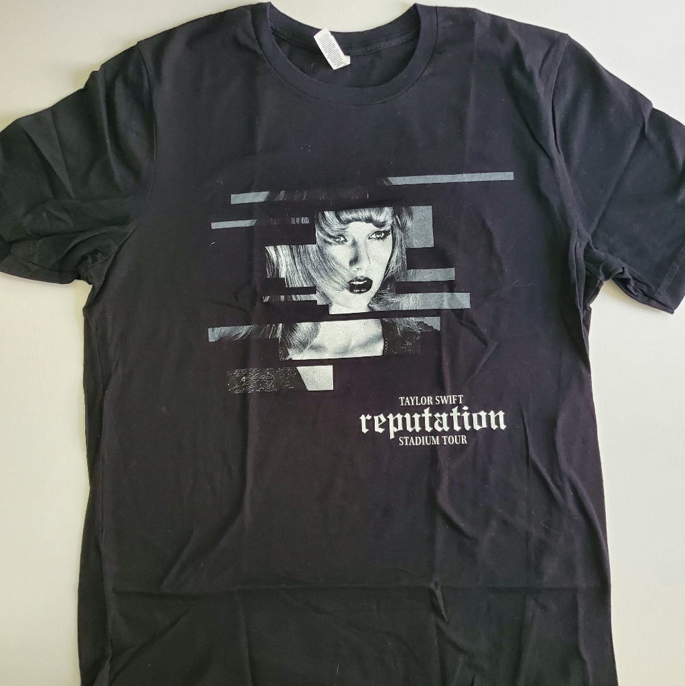 Taylor Swift tour tee
